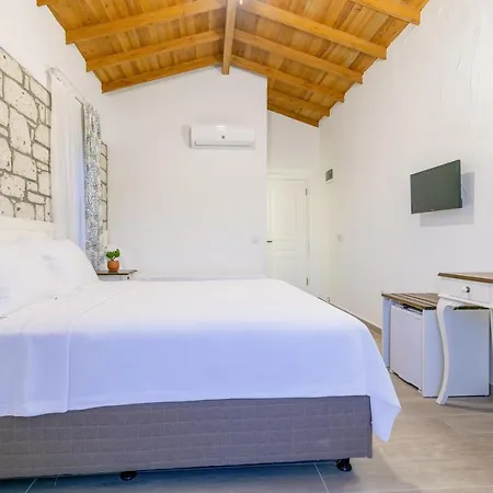 Fora Bella 2* 알라카티